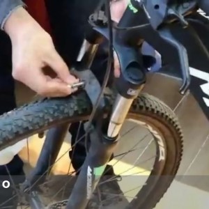 Bicycle_mudguards:Learn how to install a bicycle mudguards - YouTube